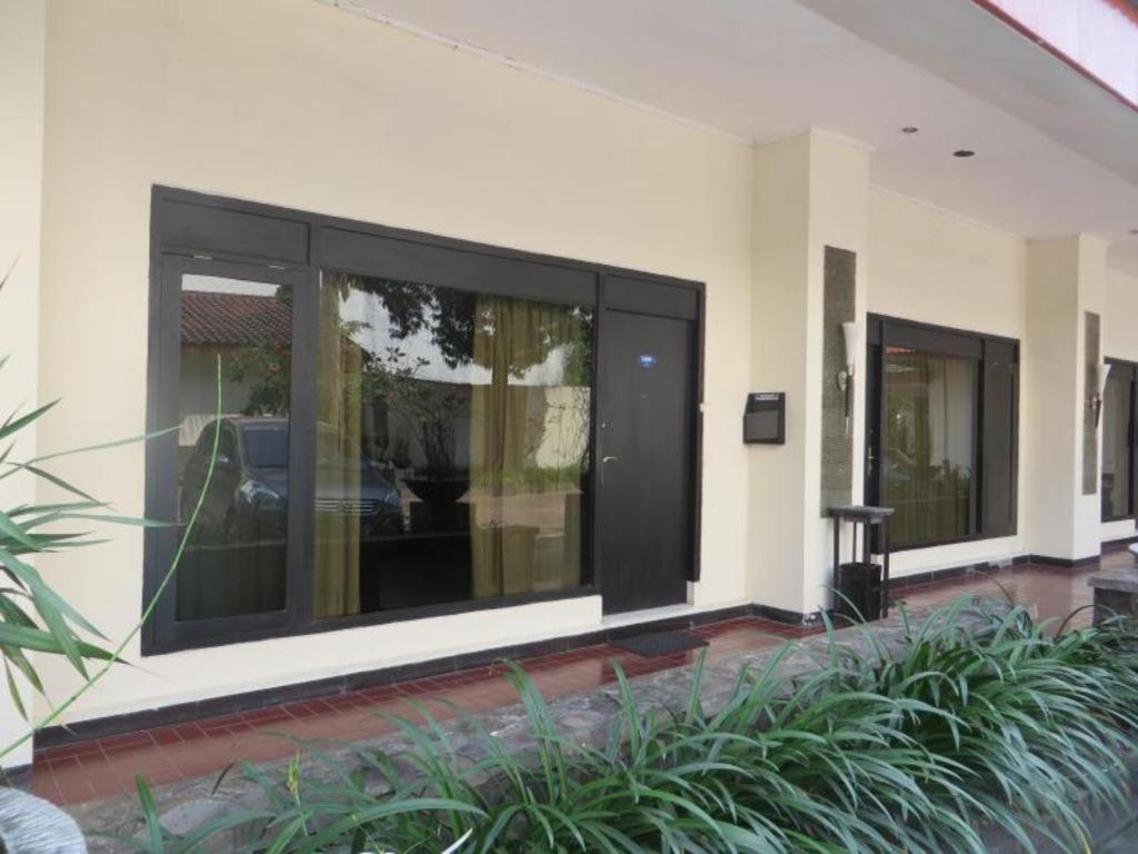 Insumo Palace Hoteles&Resorts Kediri  Exterior foto