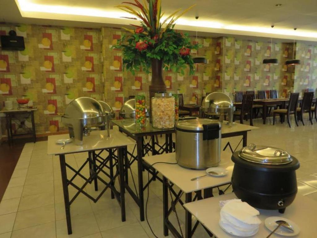Insumo Palace Hoteles&Resorts Kediri  Exterior foto